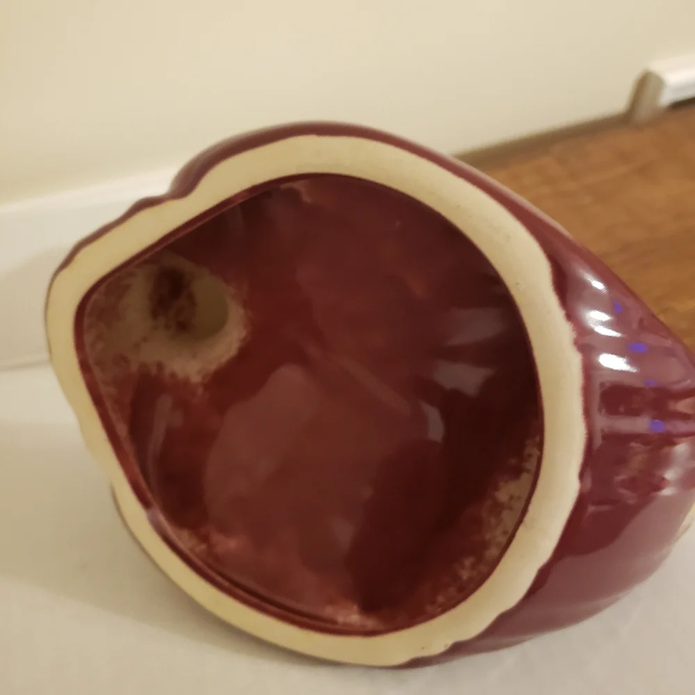 VTG Swan Ceramic‎ Towel Holder, bathroom Decor Maroon Plum Color, Cottagecore